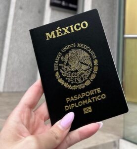 Pasaporte diplomático mexicano